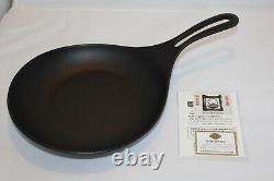 IWACHU Japanese Cast Iron Omelette Pan 22cm