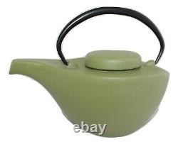 IWACHU Japanese Cast Iron Teapot HIKIFUNE (0.70L)