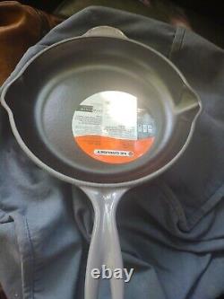 Le Creuset Classic Cast Iron Handle Skillet, 9, Oyster Gray