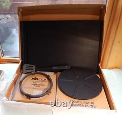 NEW Dacor Cast Iron Griddle, Simmer Plate, Wok Ring and Turner Set